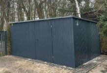 Czy warto zamawiać garaż bezpośrednio u producenta garaży blaszanych zamiast przez pośrednika